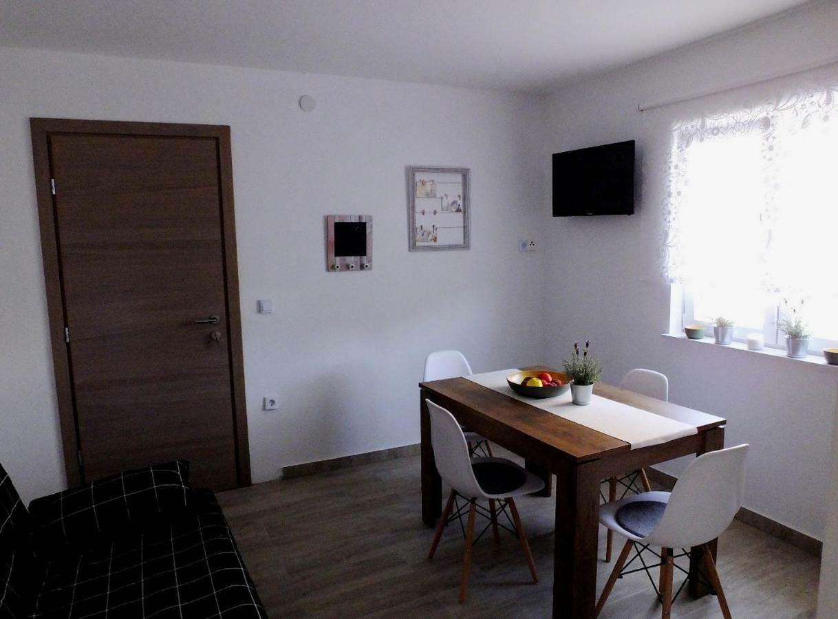 Apartmani Berno Starigrad Paklenica Luaran gambar