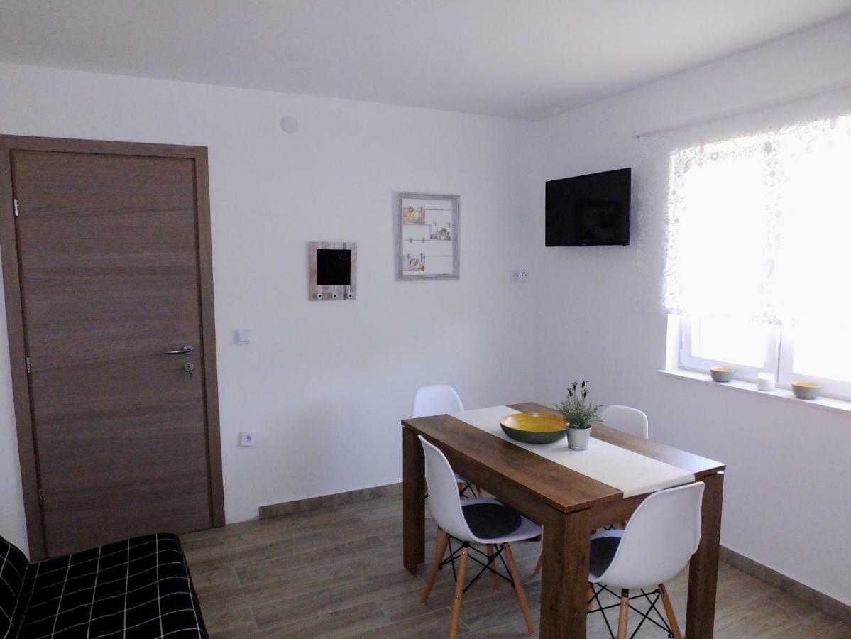 Apartmani Berno Starigrad Paklenica Luaran gambar